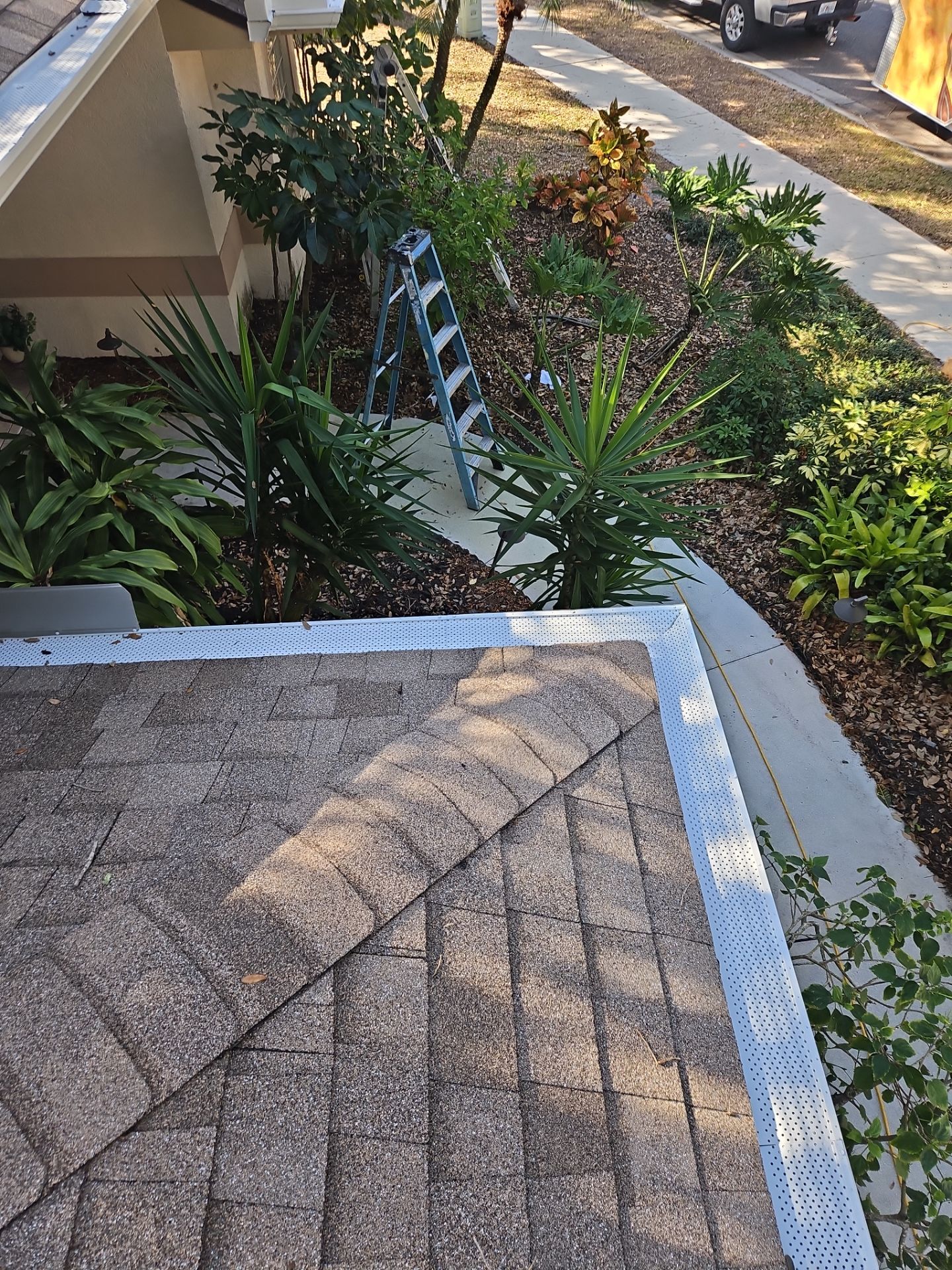 Seamless Aluminum Gutter Installation using 6 Inch Seamless Gutters in Sarasota FL by Gutter Professors