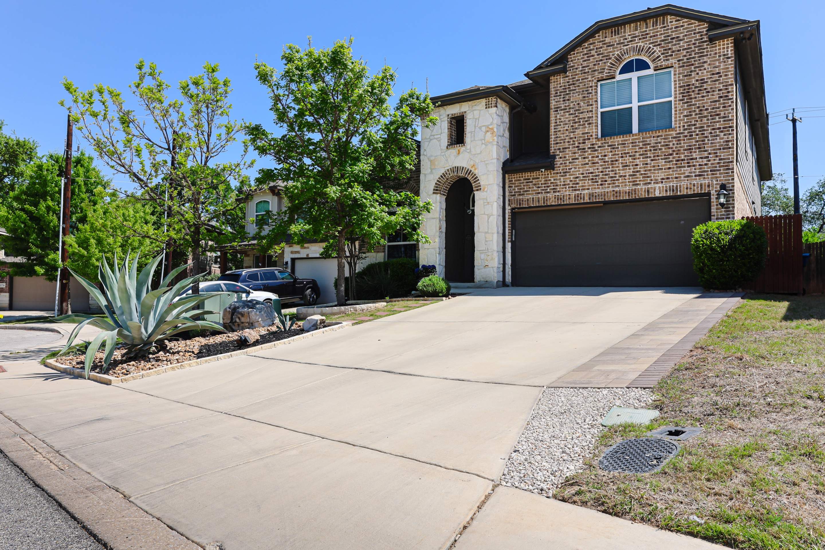 Wortham Oaks, San Antonio Tx. by Hole In One Lawns, LLC