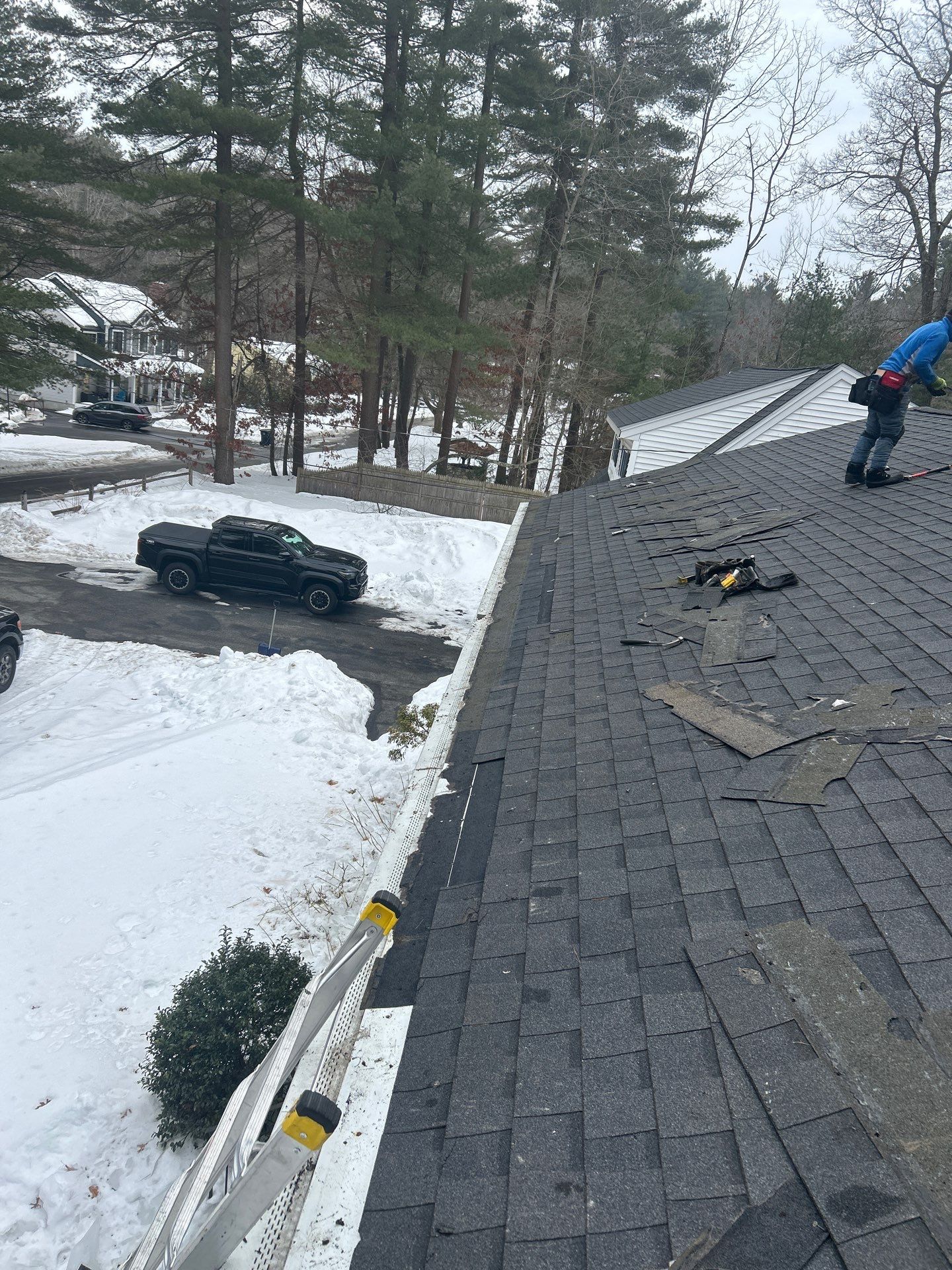 Ice Dam Removal & Snow Removal in Billerica, MA  by Mighty Dog Roofing of Greater Middlesex County