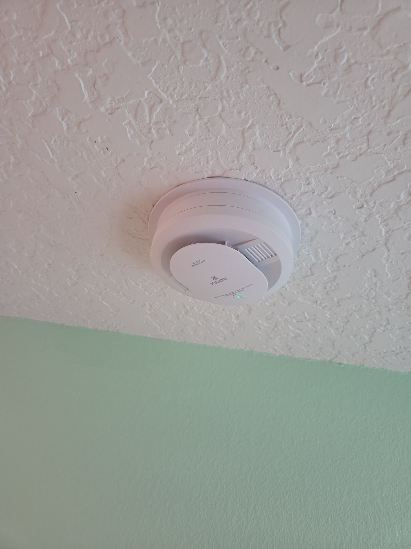 Installation of power points and smoke detectors by Smartron Electric