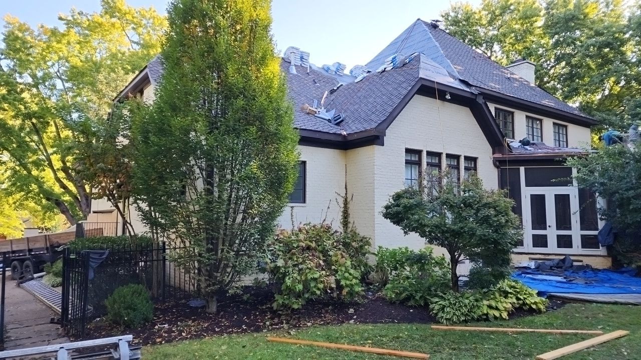 Presidential Shake Install by Paragon Roofing