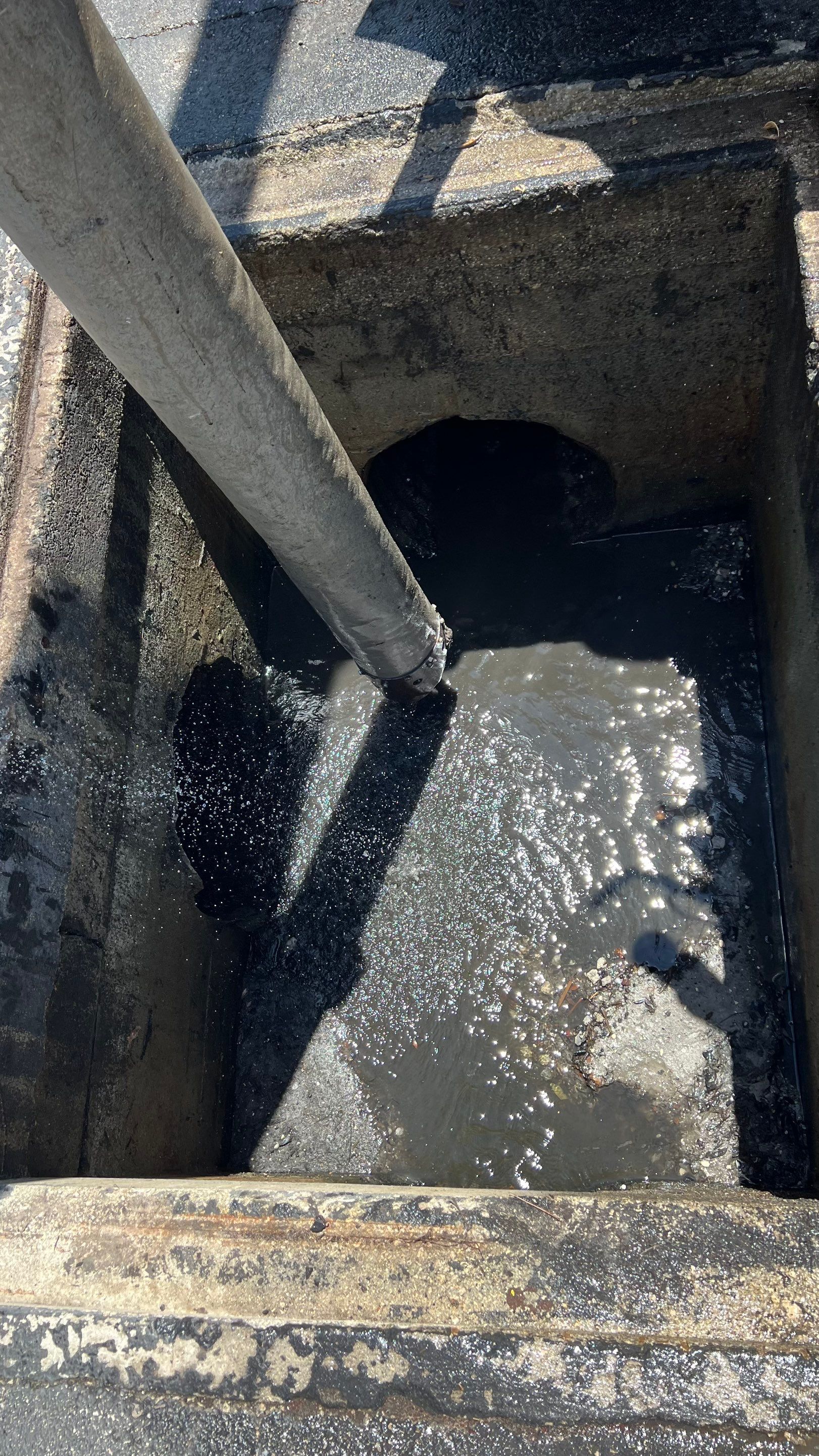 Marco Island Condo Stormwater System Maintenance and Standing Water Removal by APS Power & Water
