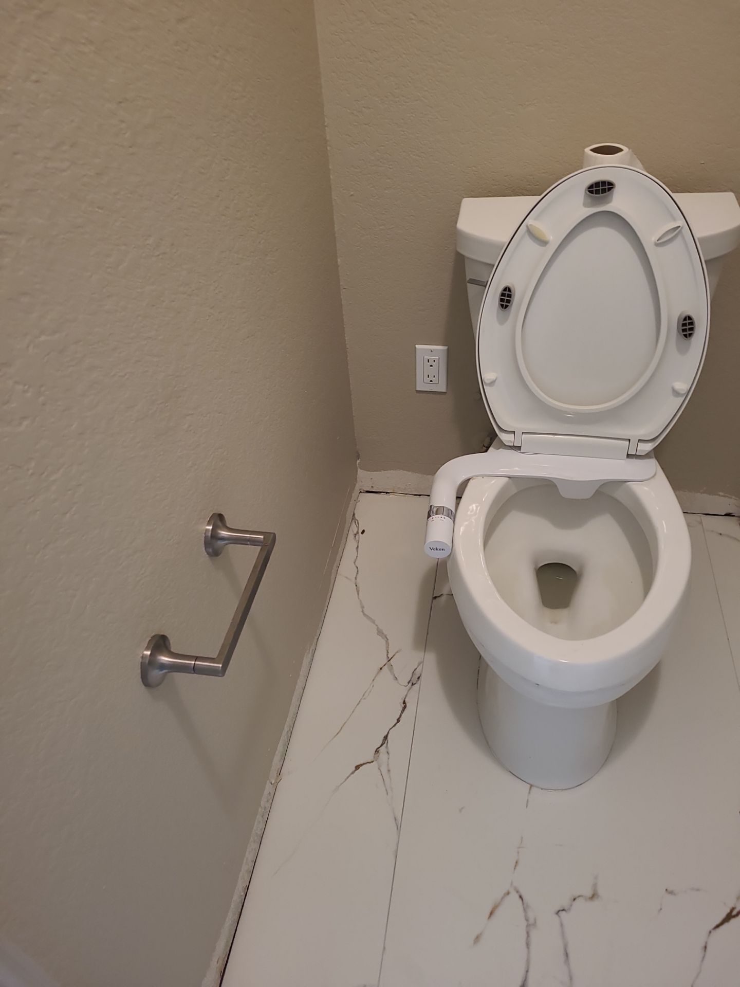 Bathroom Remodel and Closet in Cinco Ranch, TX by SophAlx LLC