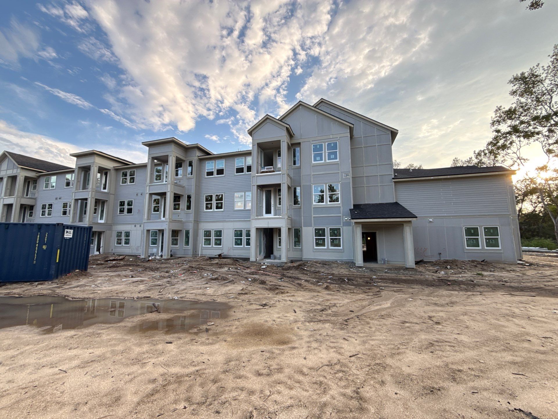 7-Inch Seamless Gutters for Large Roofs in Daytona Beach FL by Gutter Professors