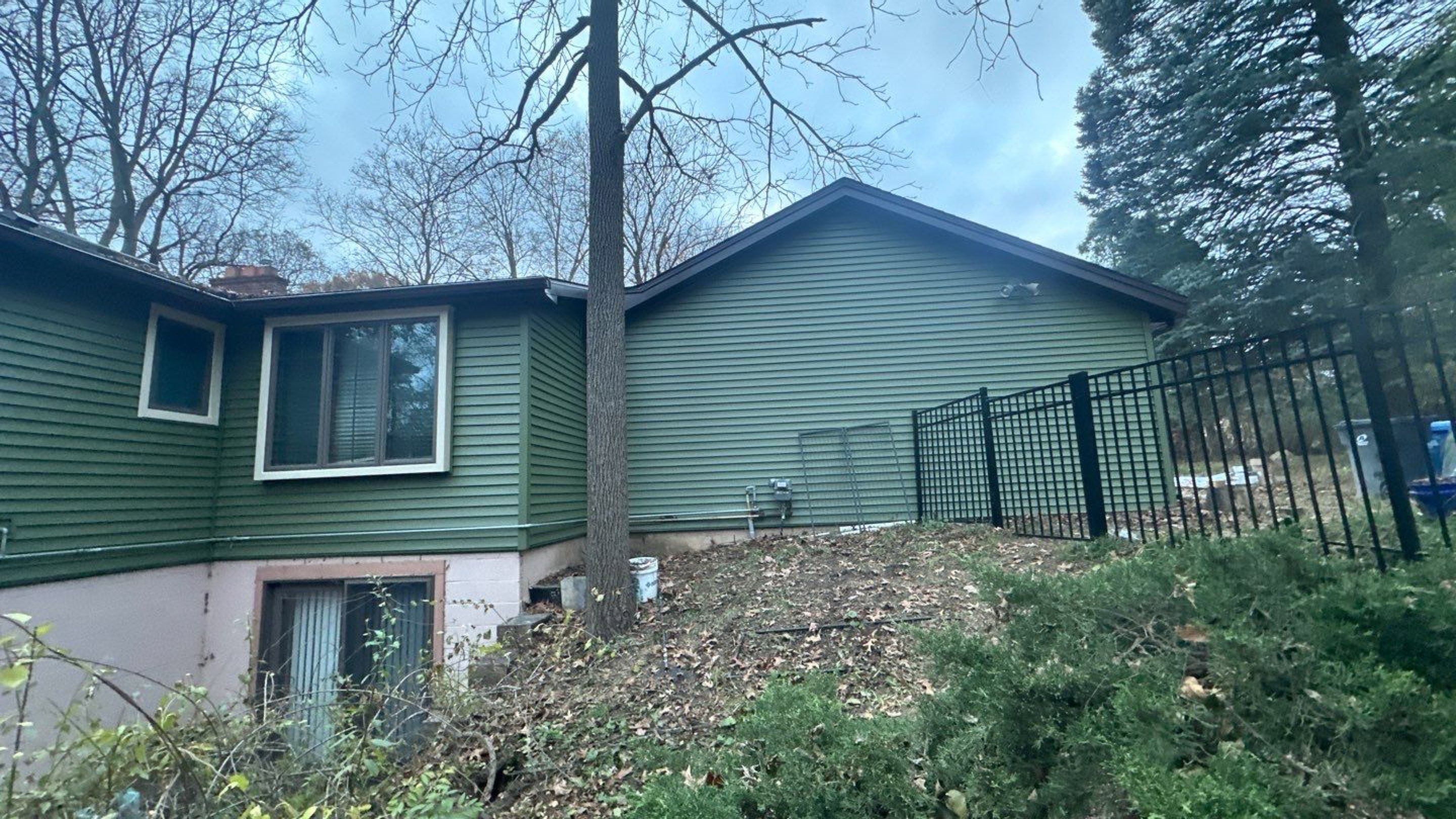 Siding Replacement using CertainTeed Restoration Classis D4 by 180 Contractors