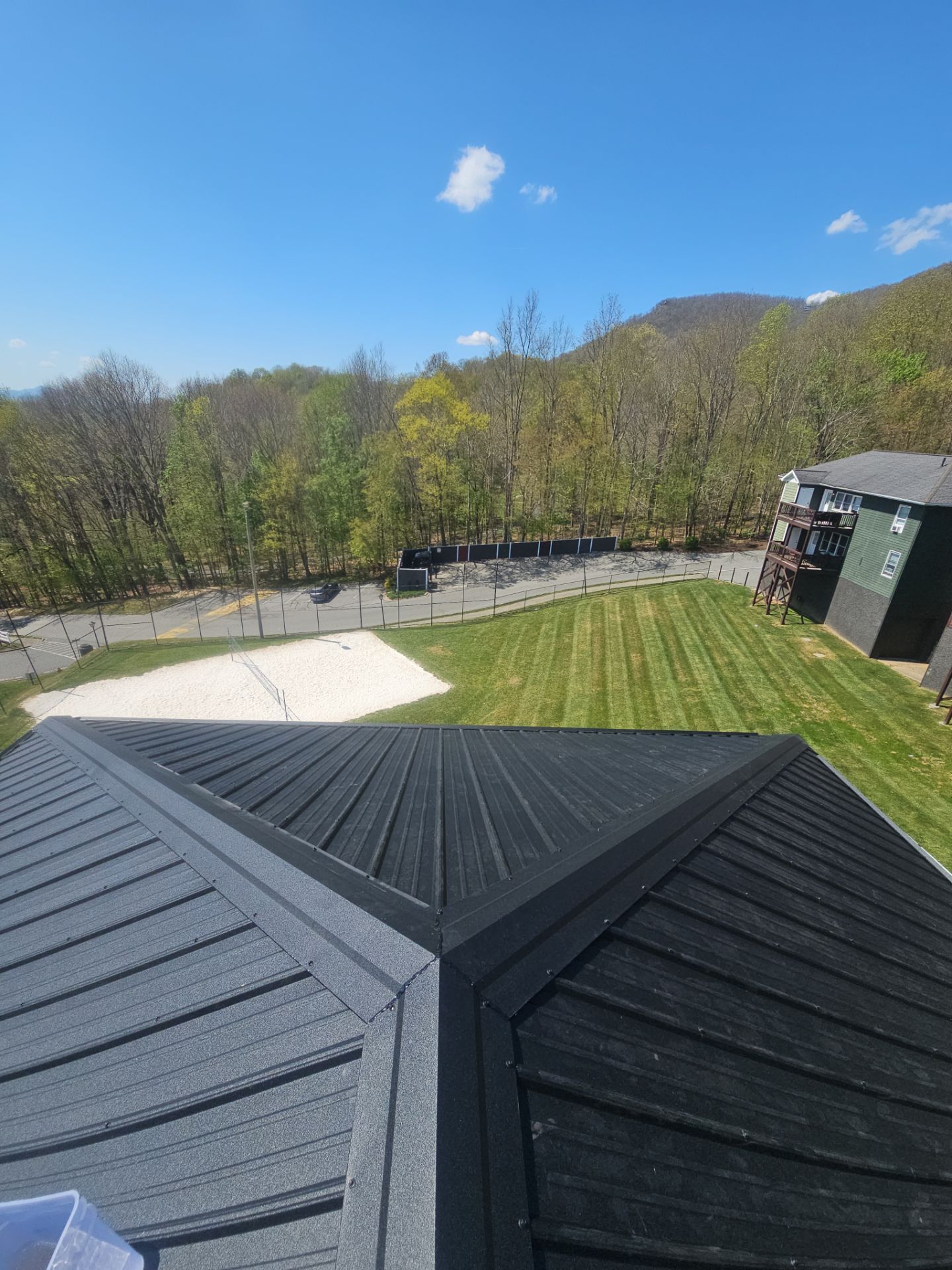 Kensington Meadows 132 by Omnia Roofing