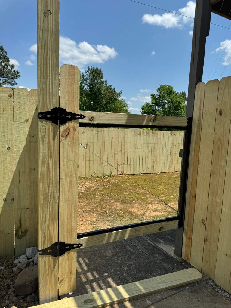 Lake Crest - Fence by Pillar and Pine