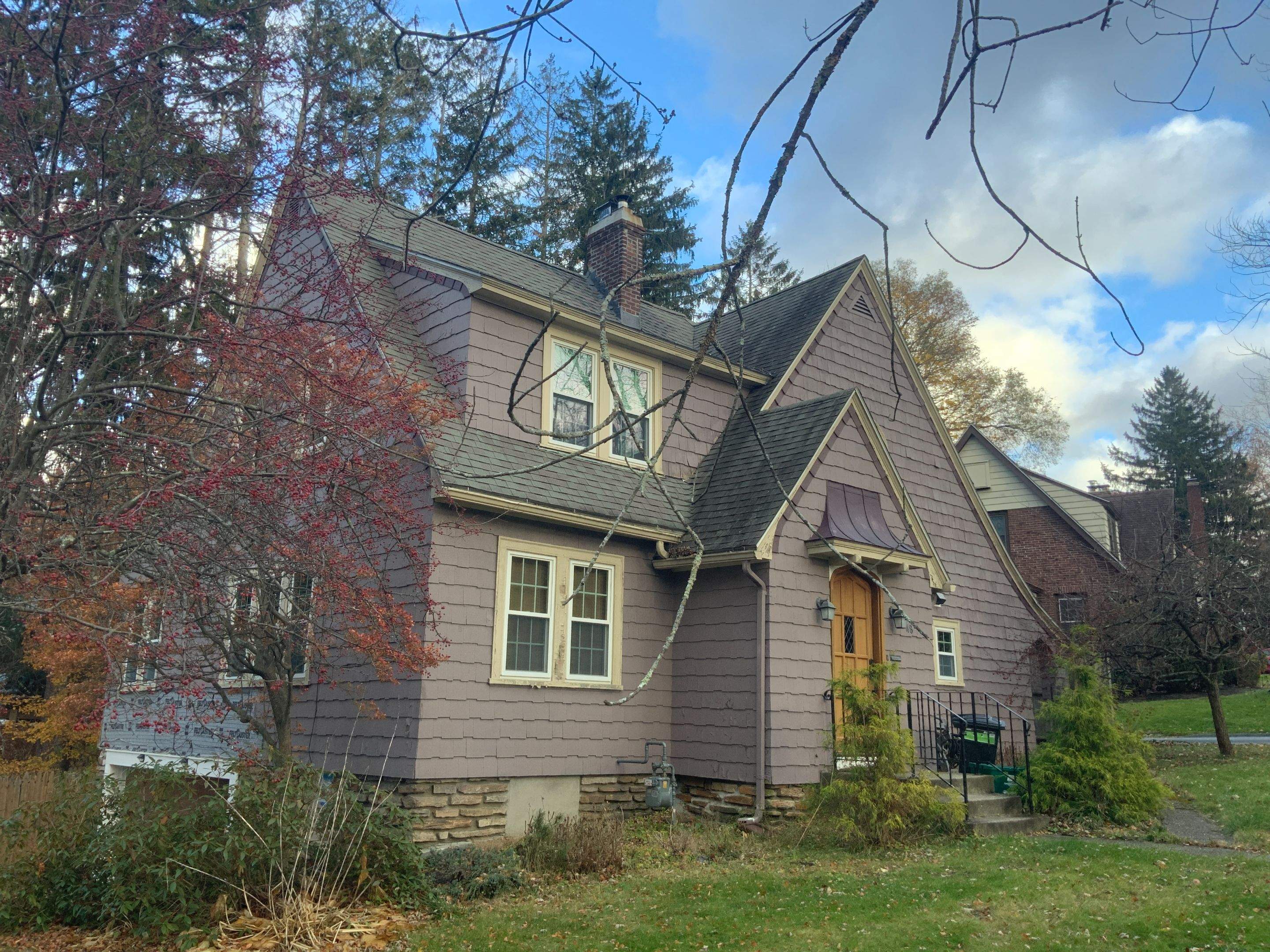 Siding Installation using James Hardie by UBrothers Construction