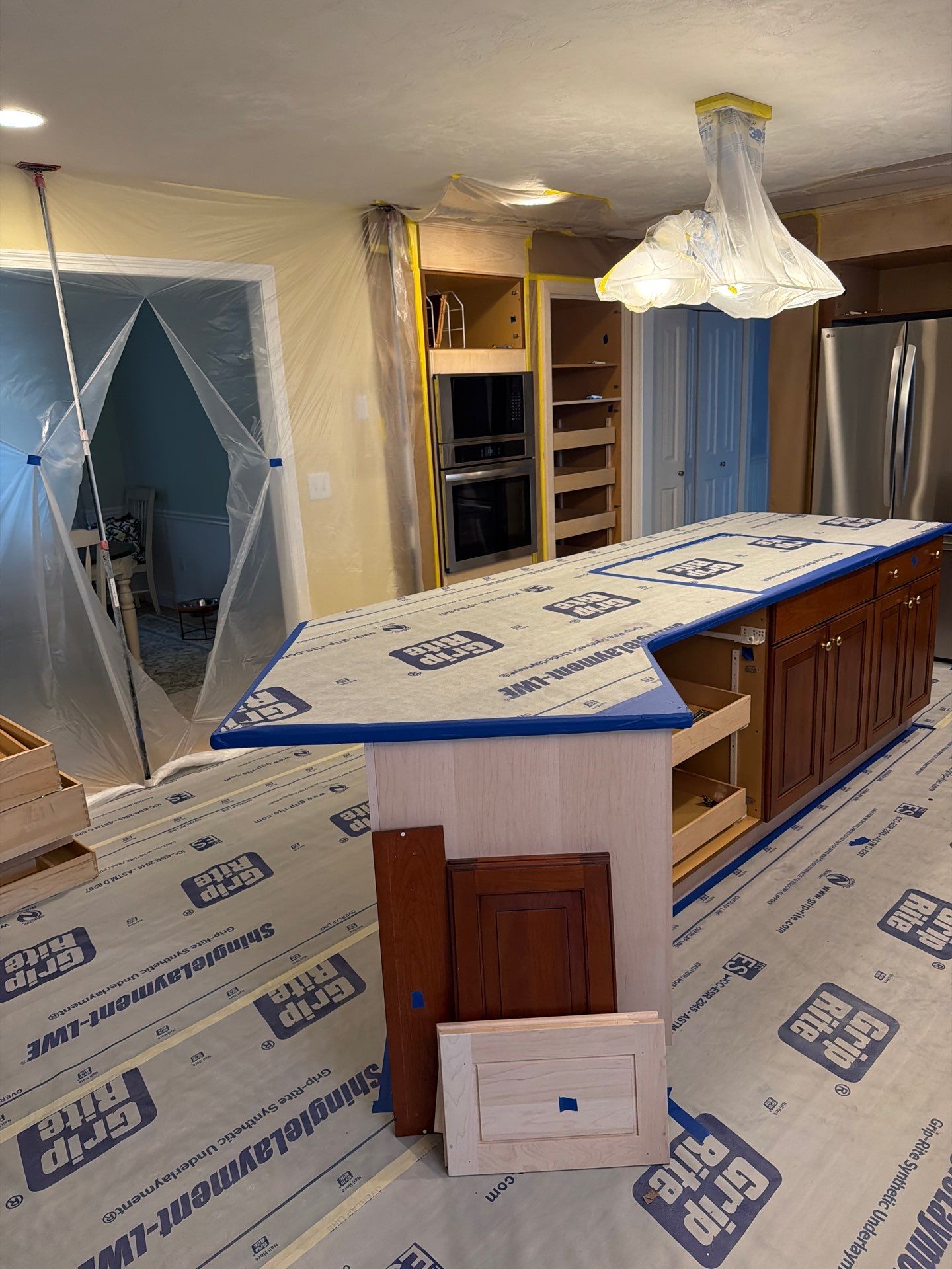 Cabinet Refinishing  by EXCELLENCE | CARTO