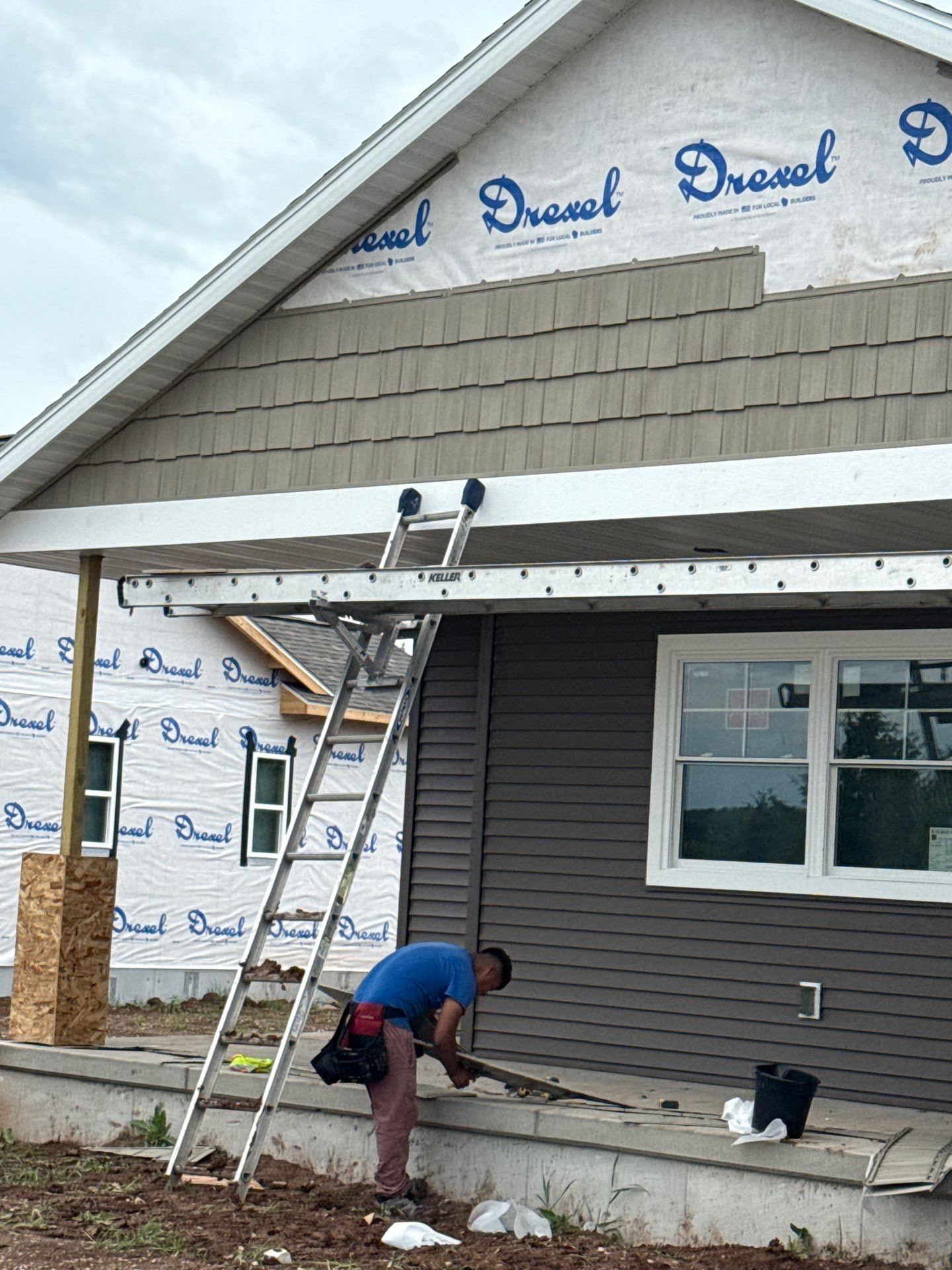 New Con Siding  by Gellings Roofing and Siding LLC