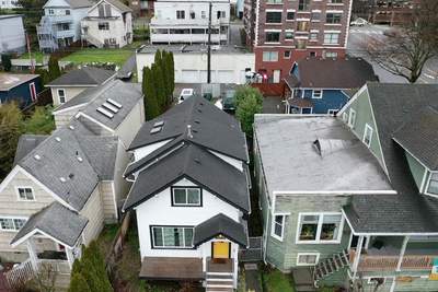 2625 Everett