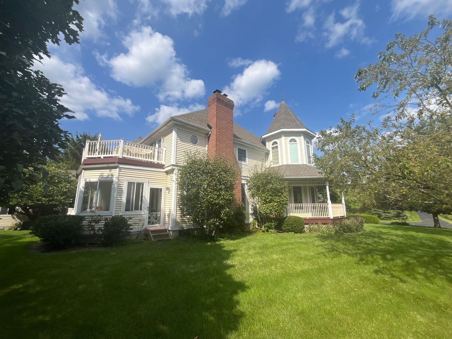 Residential Roofing Installation using GAF HDZ - WeatheredWood by Acme Exteriors