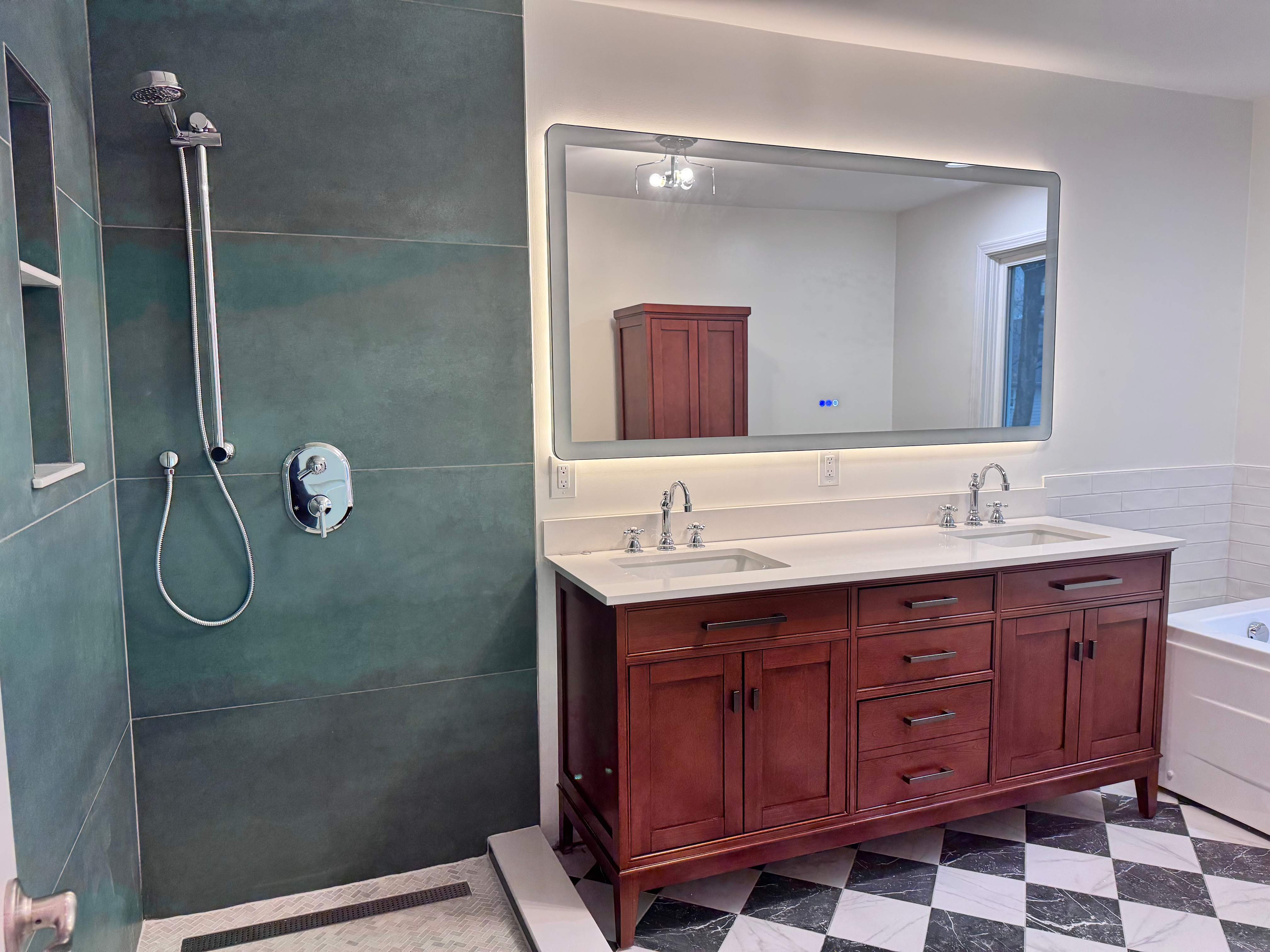 Master bathroom remodeling by Prudencio