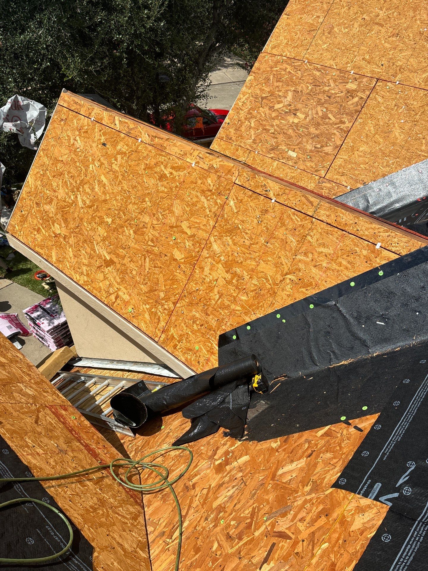Residential Roofing Installation using Owen's Corning Duration (Lifetime) Shingles by Roof Repair Company