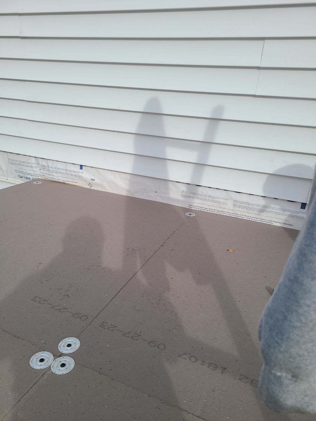 Springfield CertainTeed Charcoal Black Roof & CertainTeed Colonial White Siding by RM Banning, Inc.