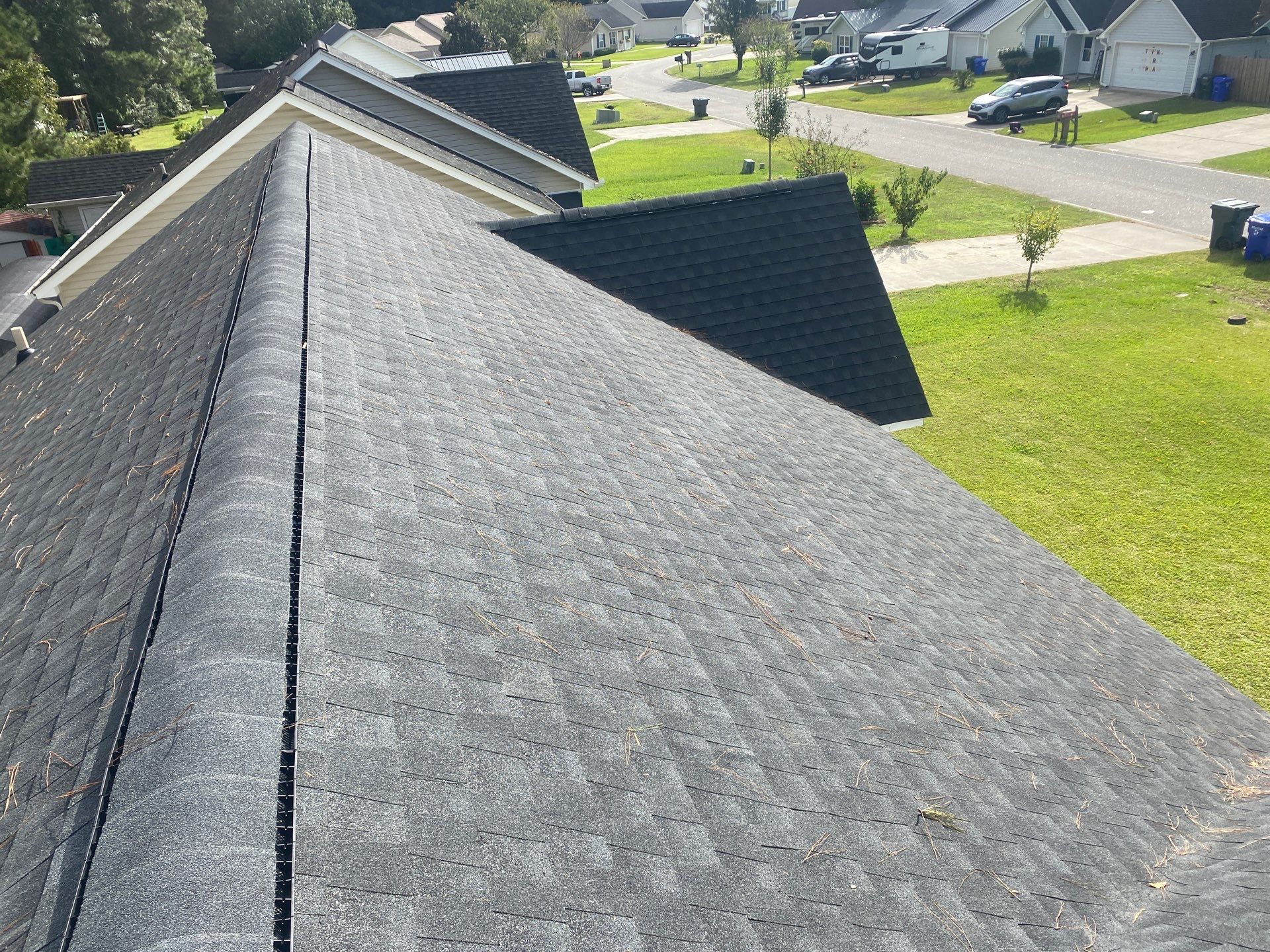 GAF HDZ - Charcoal by Linta Roofing Inc