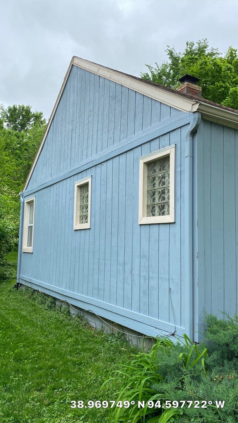 Siding Installation in KCMO by EEC  Windows, Siding & Roofing 