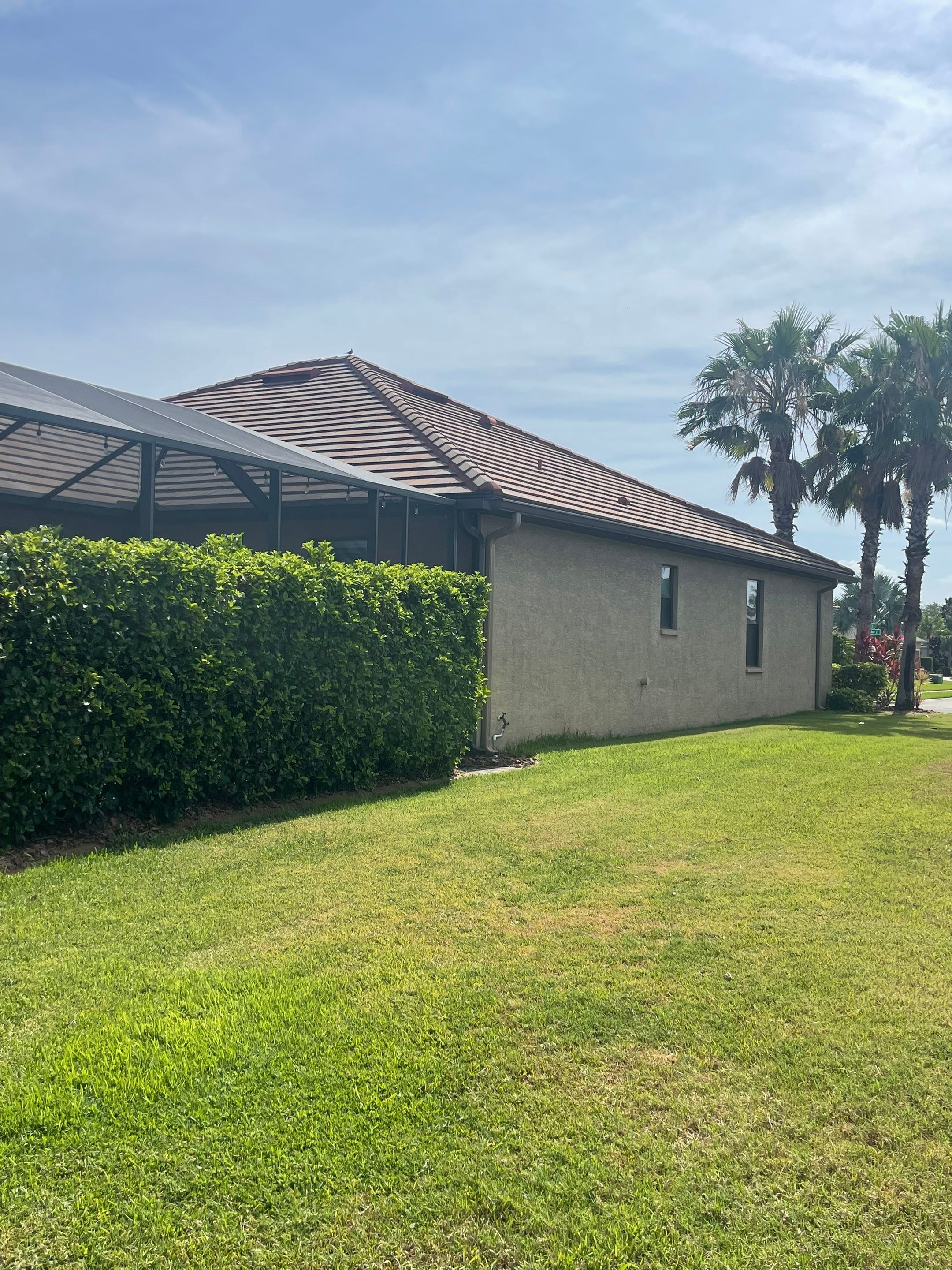 🏡 Tile Roof Cleaning – Gamble Creek Estates, Parrish, FL by Sunshine AquaWash
