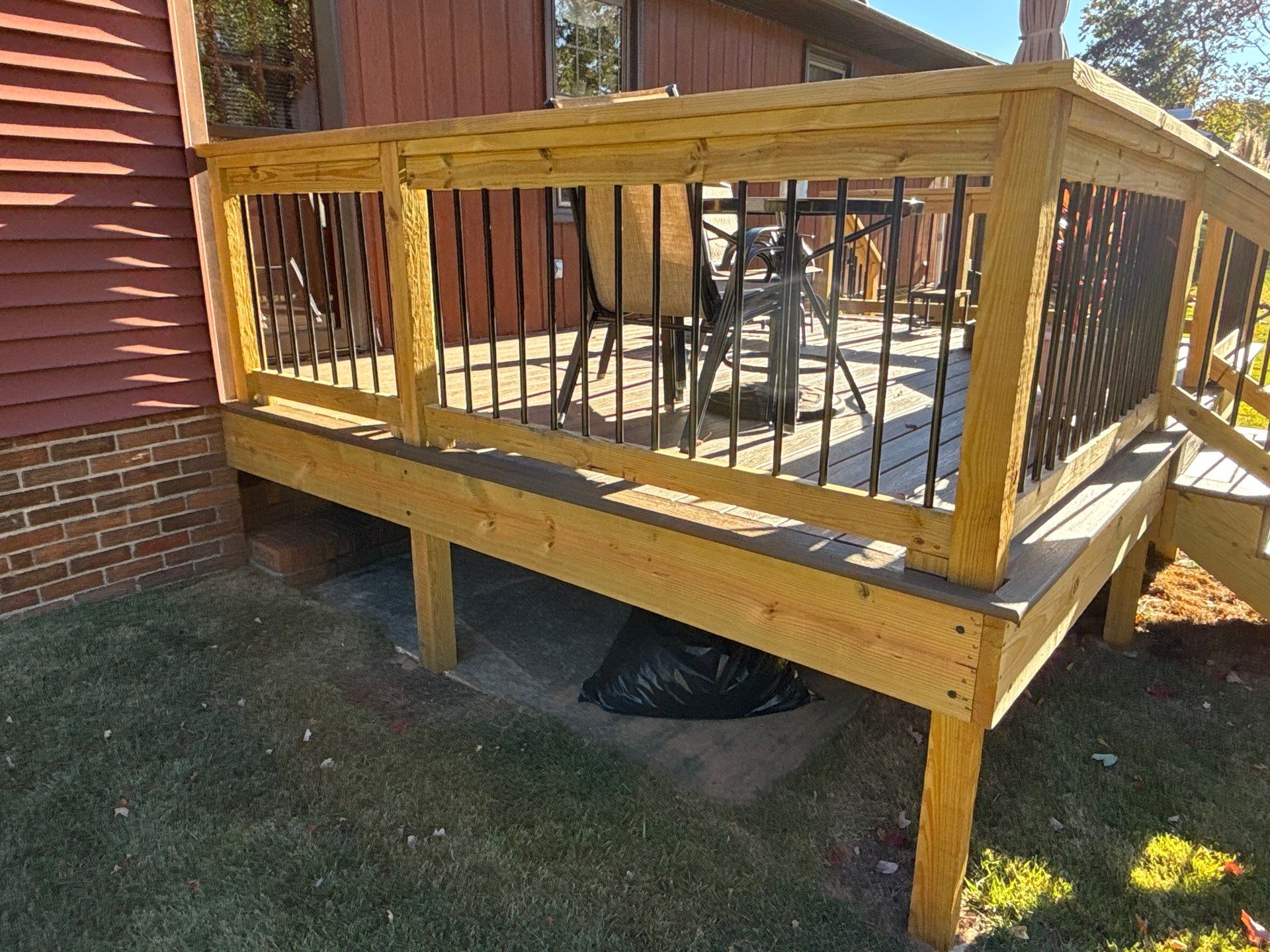 Wood Deck using Wood Sealant by DuraSeal