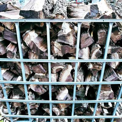 Firewood Delivery  using Seasoned Firewood