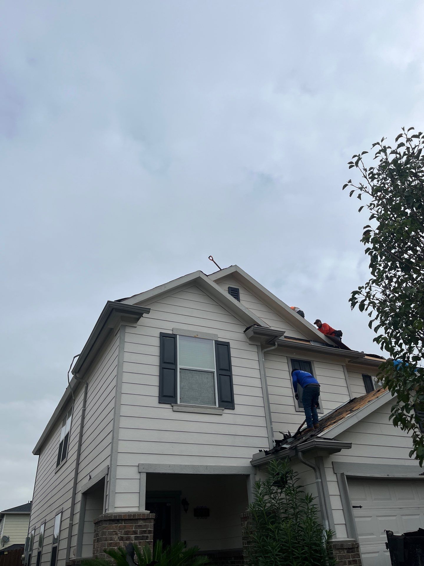 Residential Roofing Repair using Owen's Corning Duration (Lifetime) Shingles by Roof Repair Company