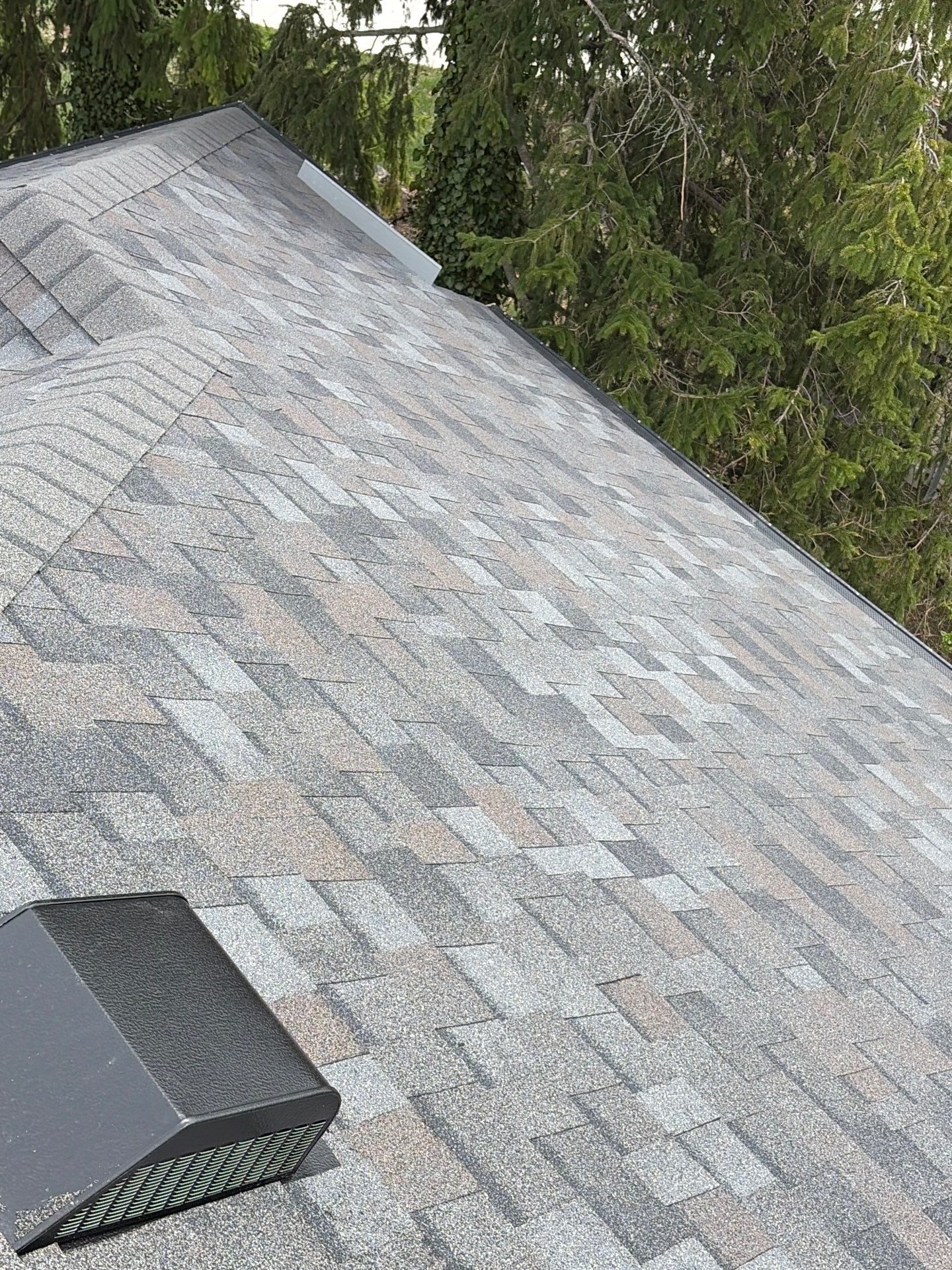Roof replacement using Owens Corning Starter Shingles by 180 Contractors
