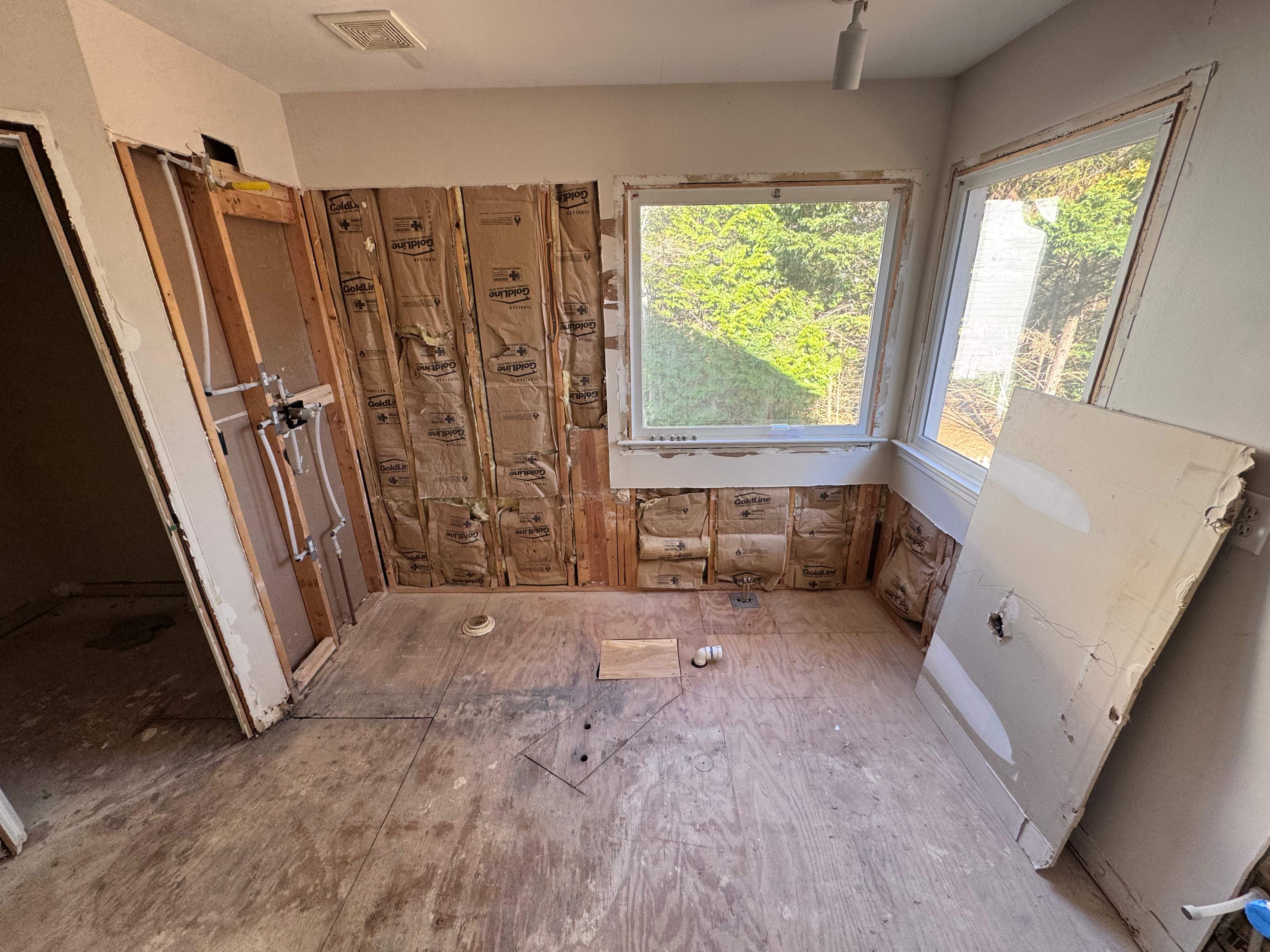 Master bathroom renovation by Prudencio