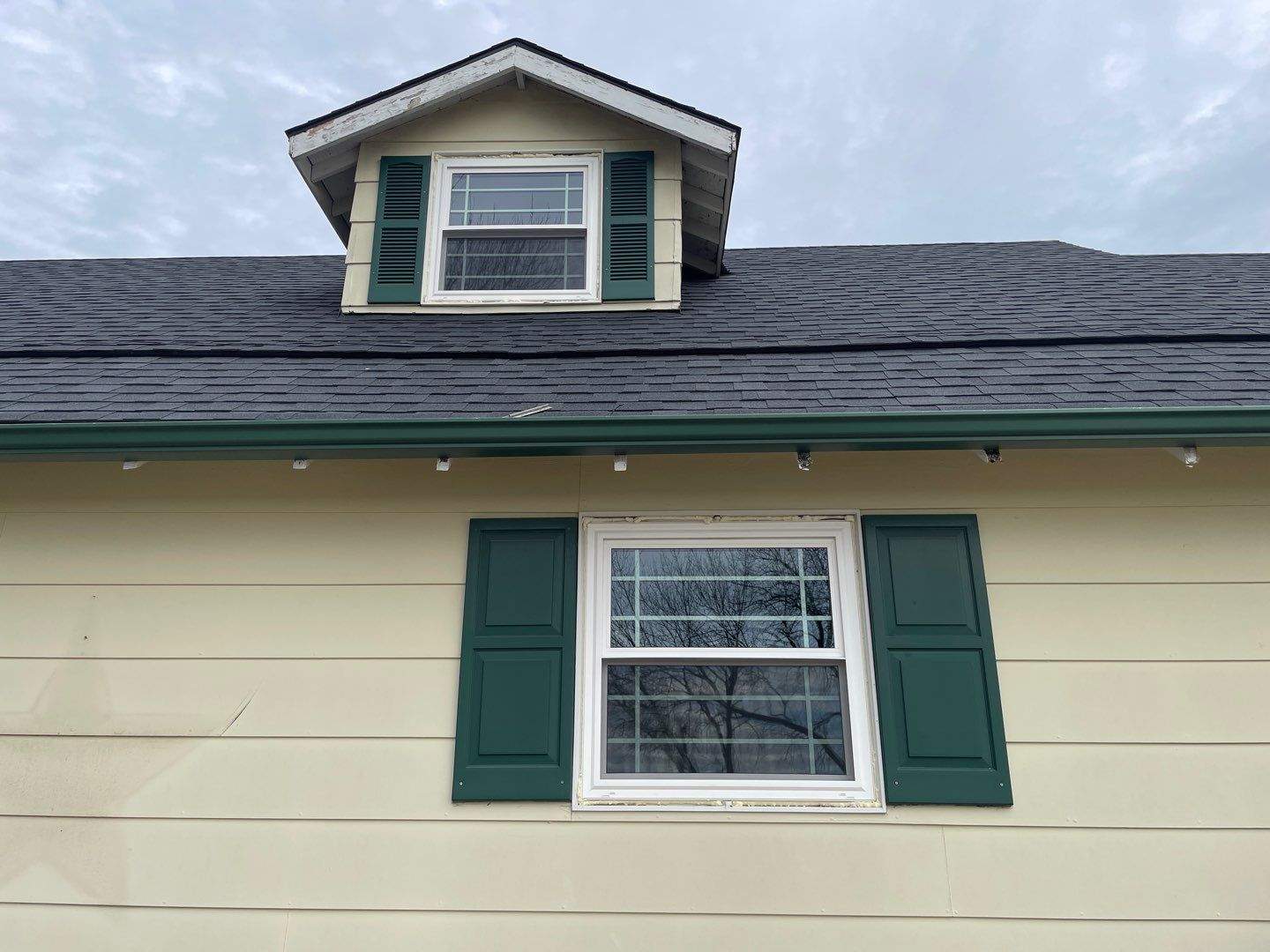 Siding Installation using Craneboard D7 by EEC Windows, Siding & Roofing