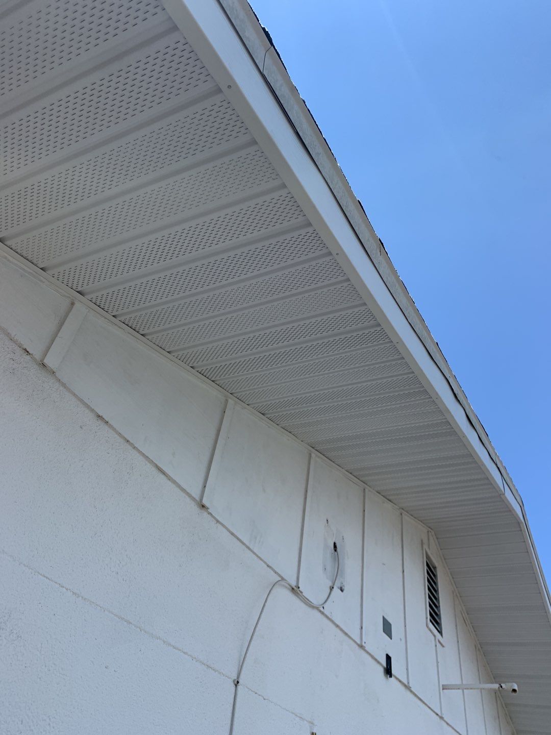 Soffit and Fascia Replacement in Englewood FL by Gutter Professors