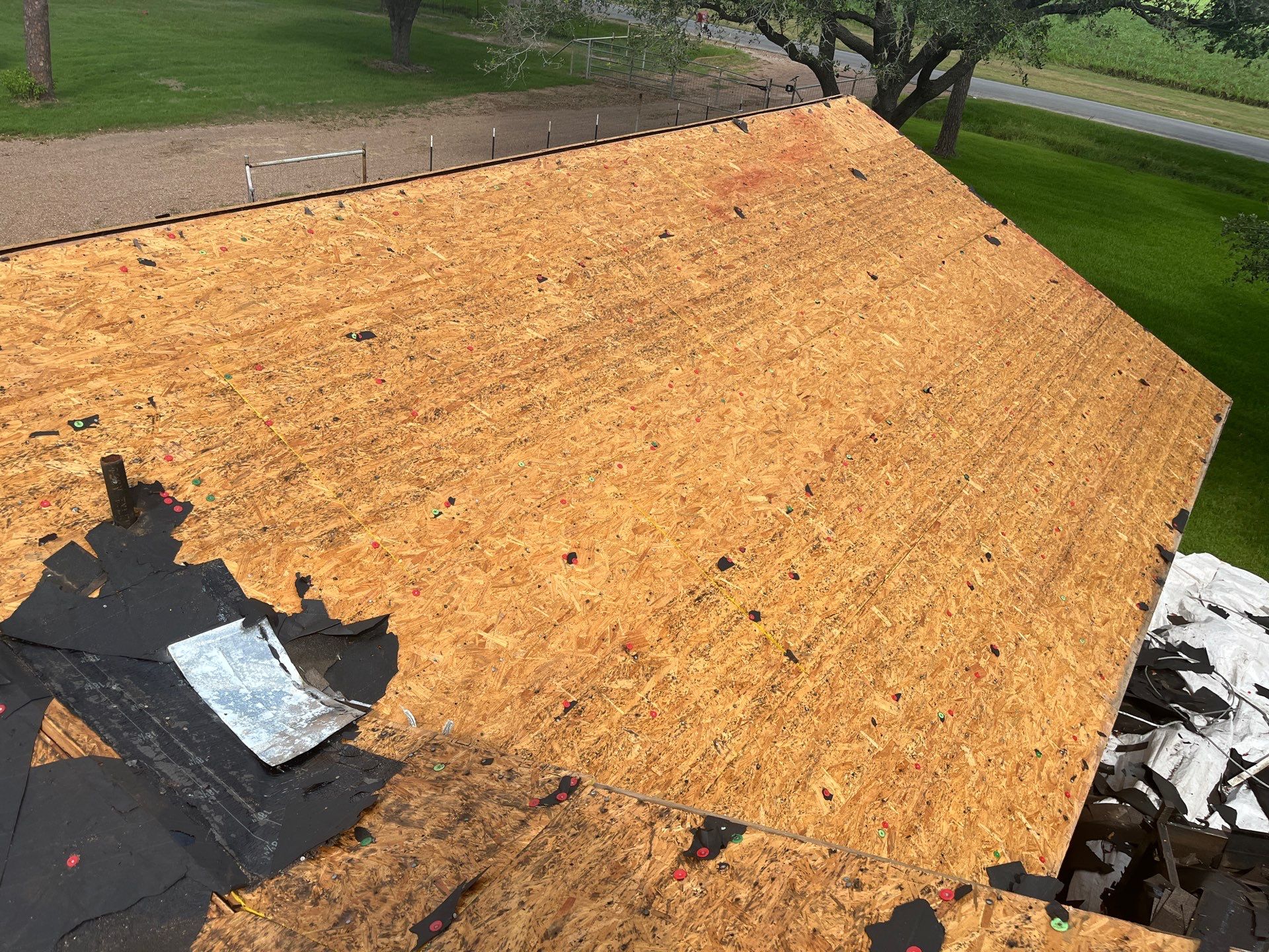 Residential Roofing Installation using Owen's Corning Duration (Lifetime) Shingles by Roof Repair Company