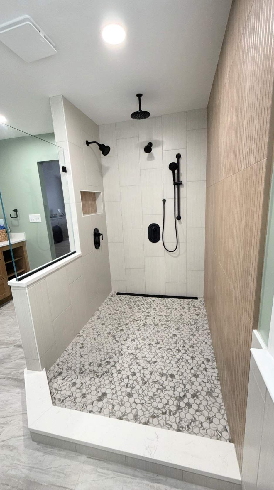 Wright Master Bath by Integrity Tile and Home LLC