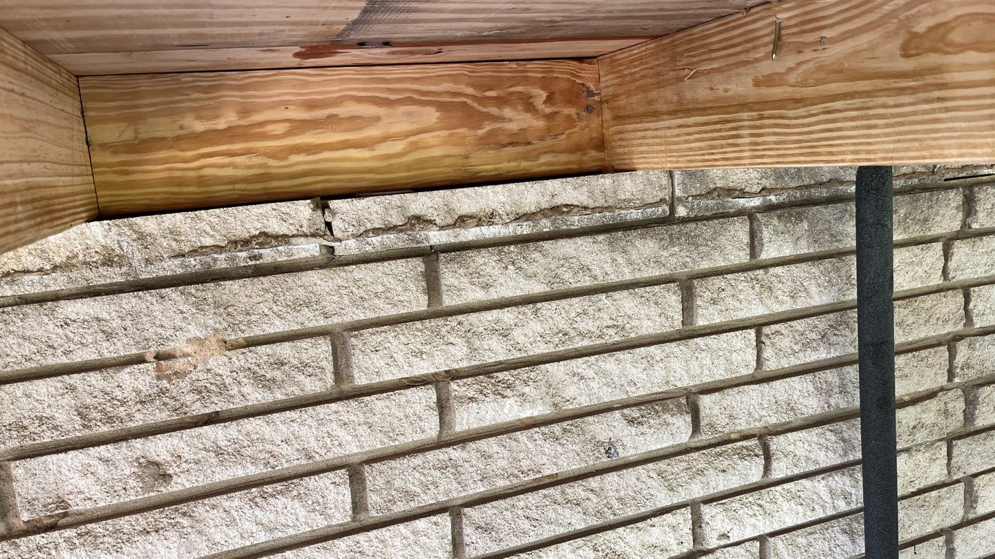 Beeville Backporch sittin' by Bayfront Roofing and Construction