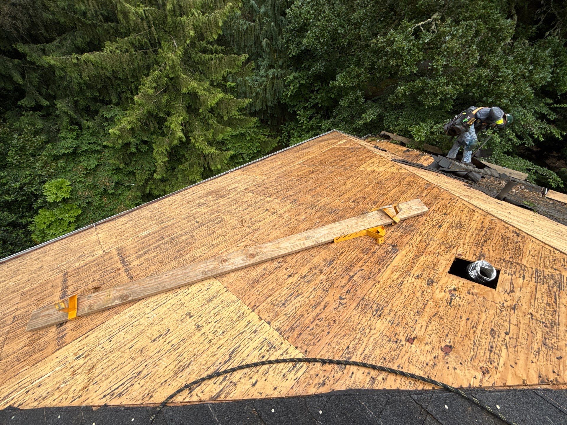 Project in West linn by Tom Leach Roofing
