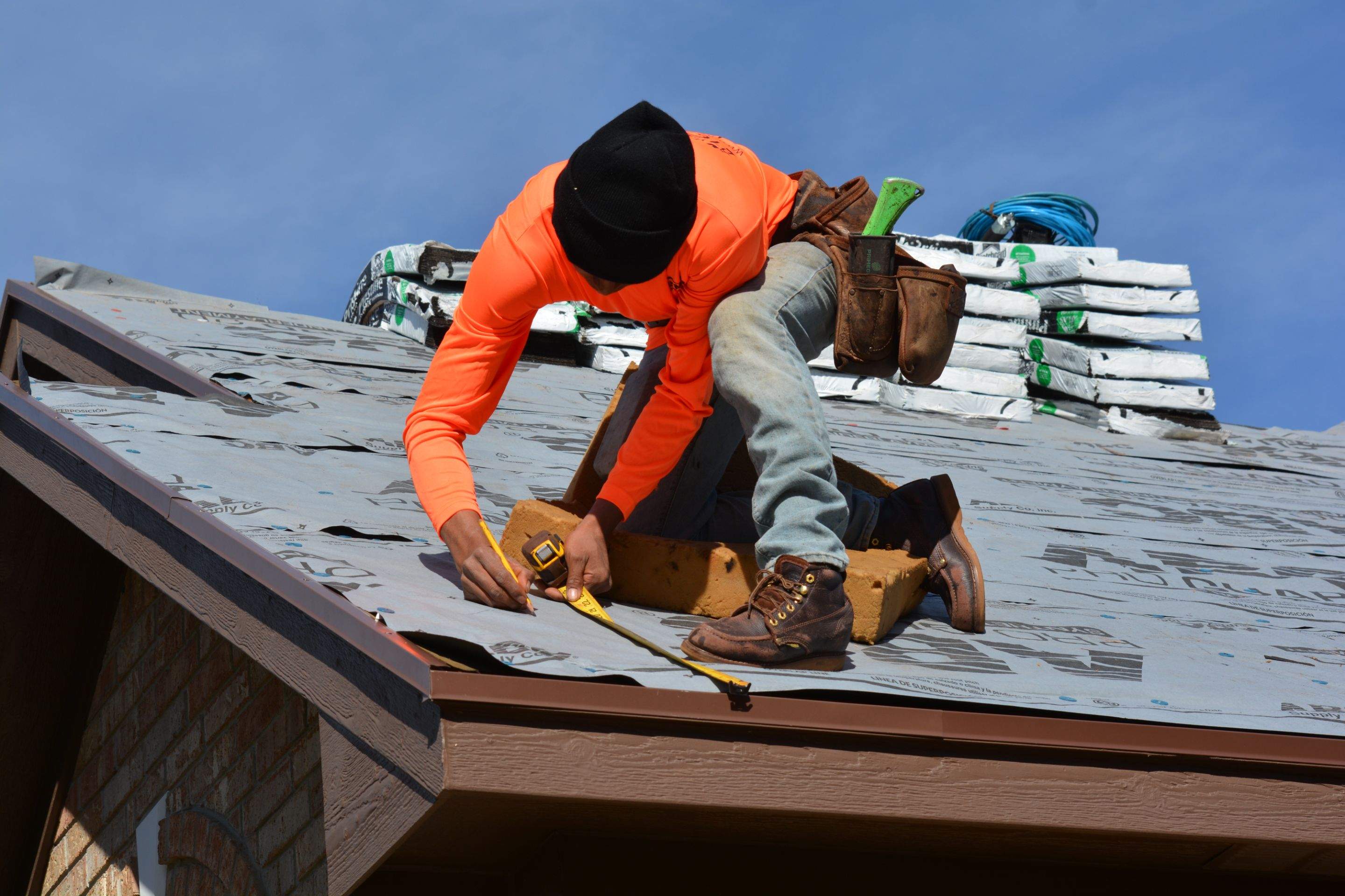 Residential Roof Replacement using Pinnacle Pristine 30 Year Laminate Shingles by Premier Roofing and Contracting