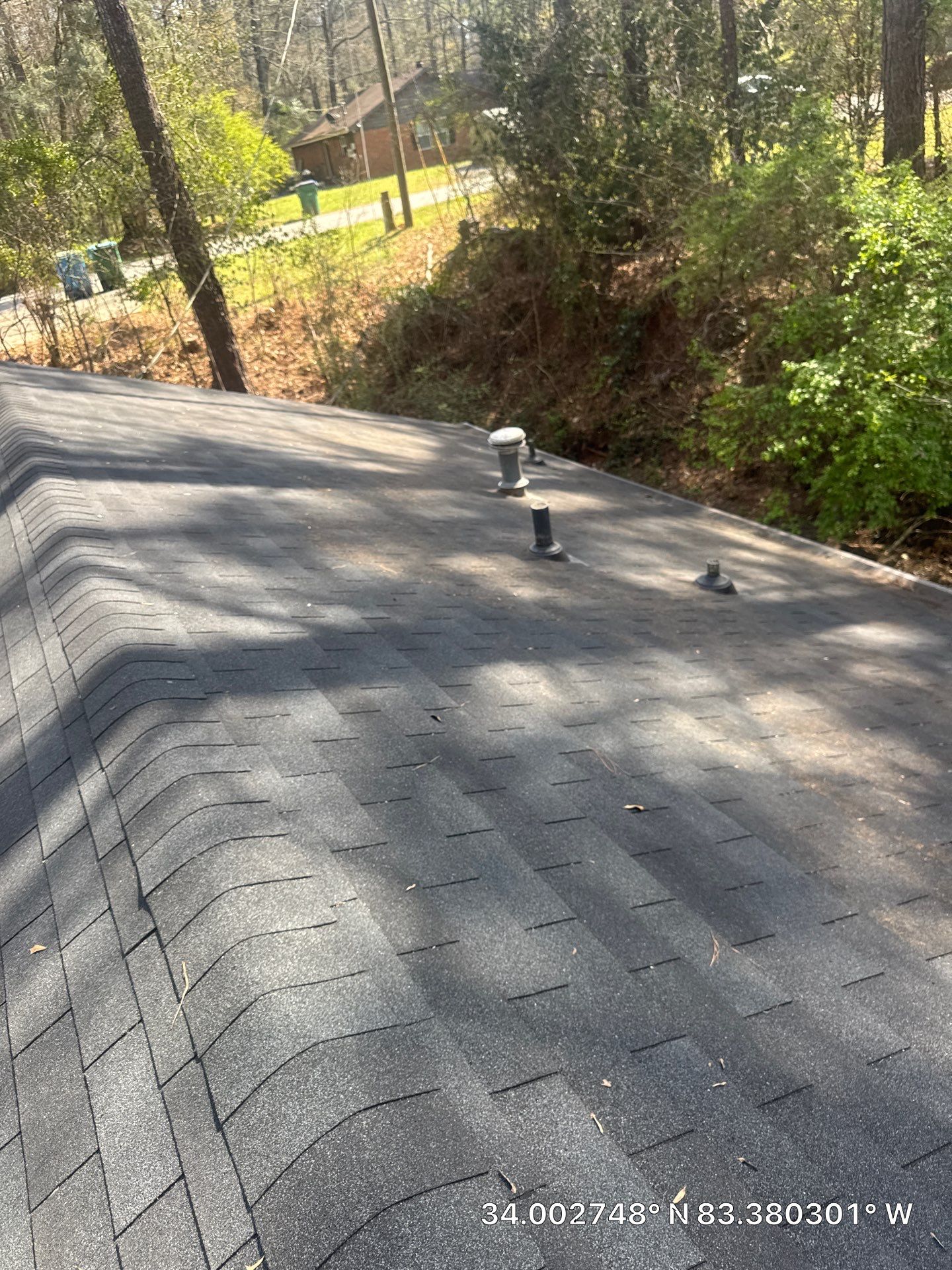 HOA gutter cleaning after photo.