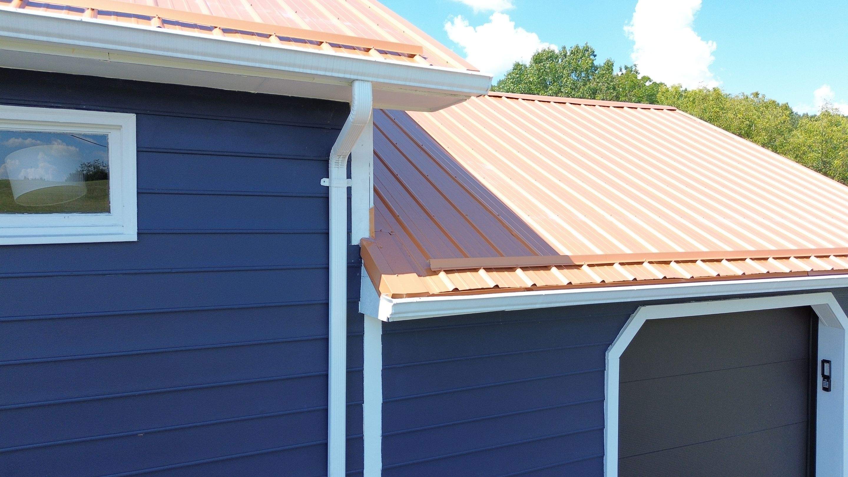 Jones Residence by Omnia Roofing