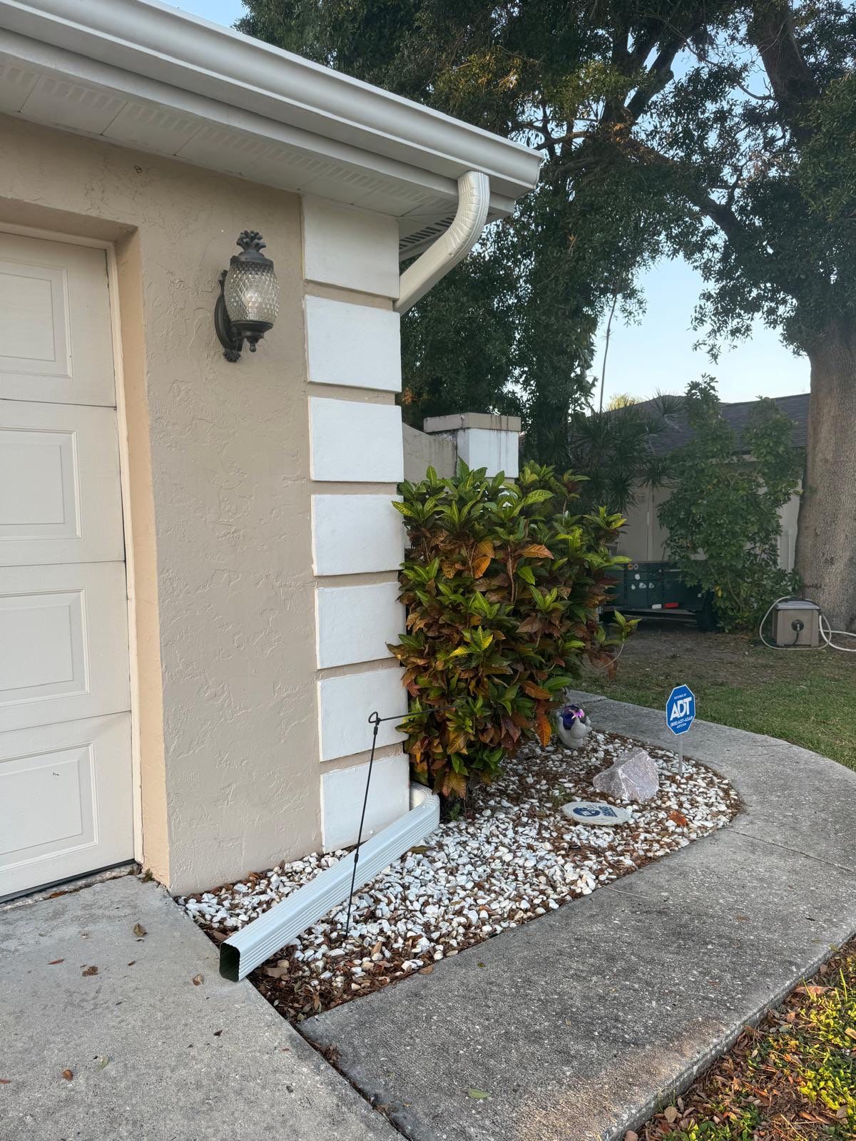 Aluminum Seamless Gutters in Sarasota FL by Gutter Professors