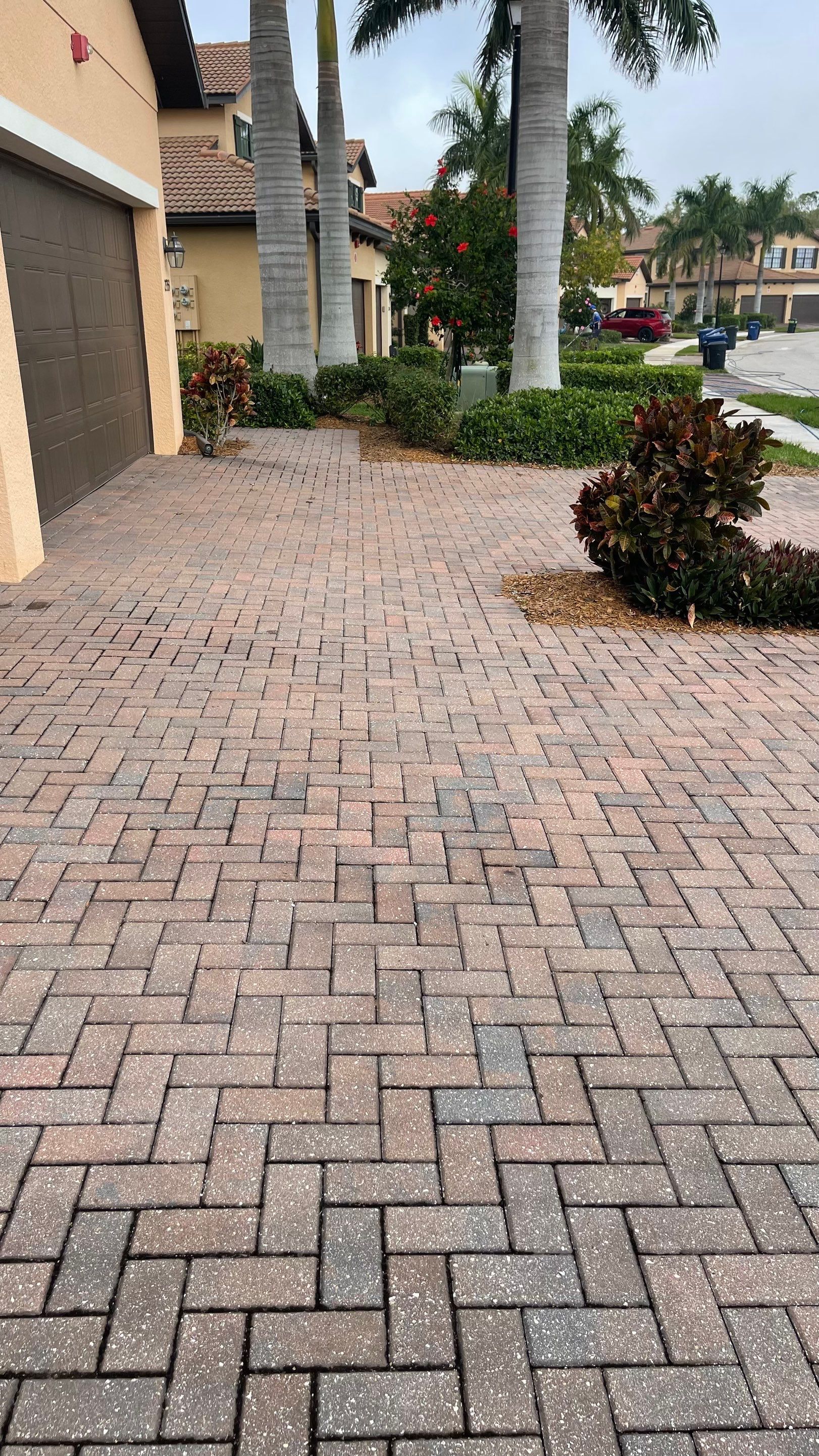 HOA Paver Driveway & Sidewalk Cleaning in Sarasota National, Venice, FL | Sunshine AquaWash by Sunshine AquaWash