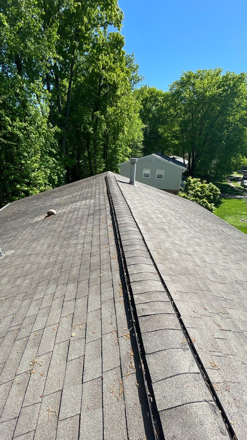 Springfield CertainTeed Landmark Weathered Wood Roof Installation by RM Banning, Inc.