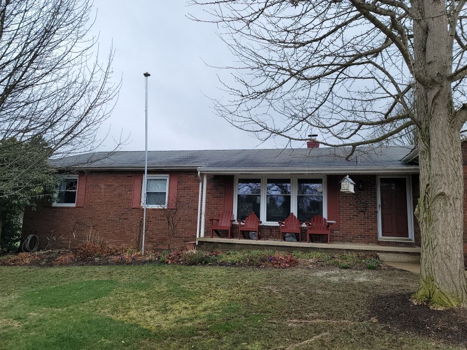 Brand: Atlas Pinnacle Color: Pristine Scotchgard Copper Canyon Drip: Musket Brown by Eagle Eye Roofing