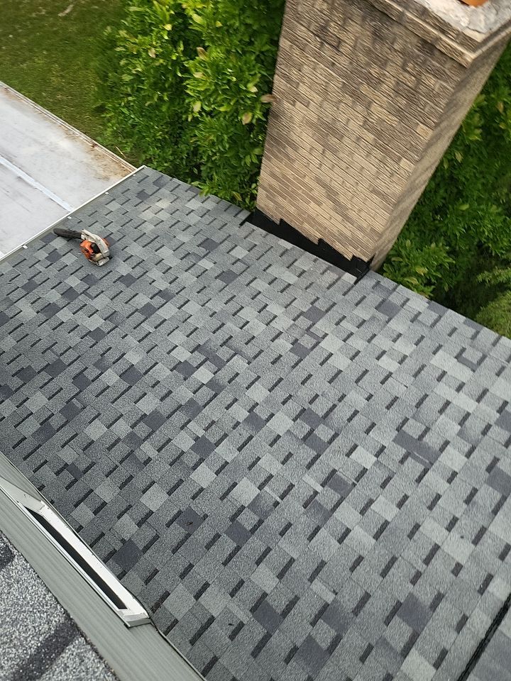 ATLAS PINNACLE HP W/SCOTCHGARD COLOR: HEARTHSTONE  by Eagle Eye Roofing