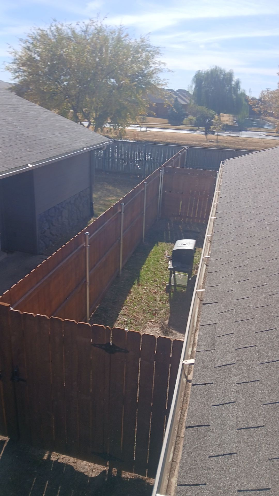 Commercial gutter cleaning Oklahoma City after photo with clean gutters