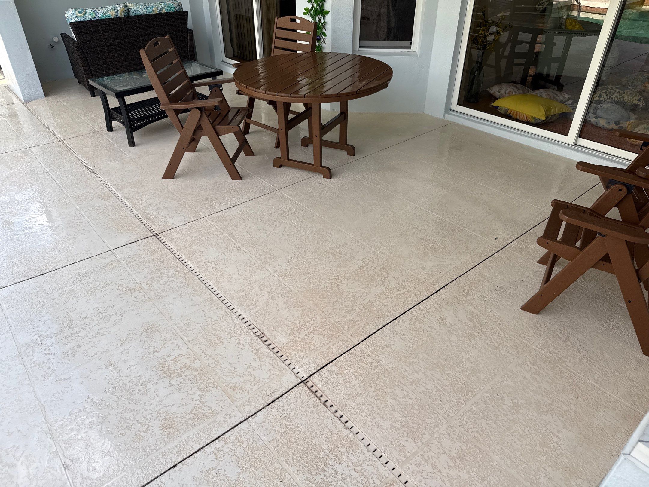 Painted Pool Deck, Lanai & Pool Cage Cleaning in River Club South – Bradenton, FL by Sunshine AquaWash