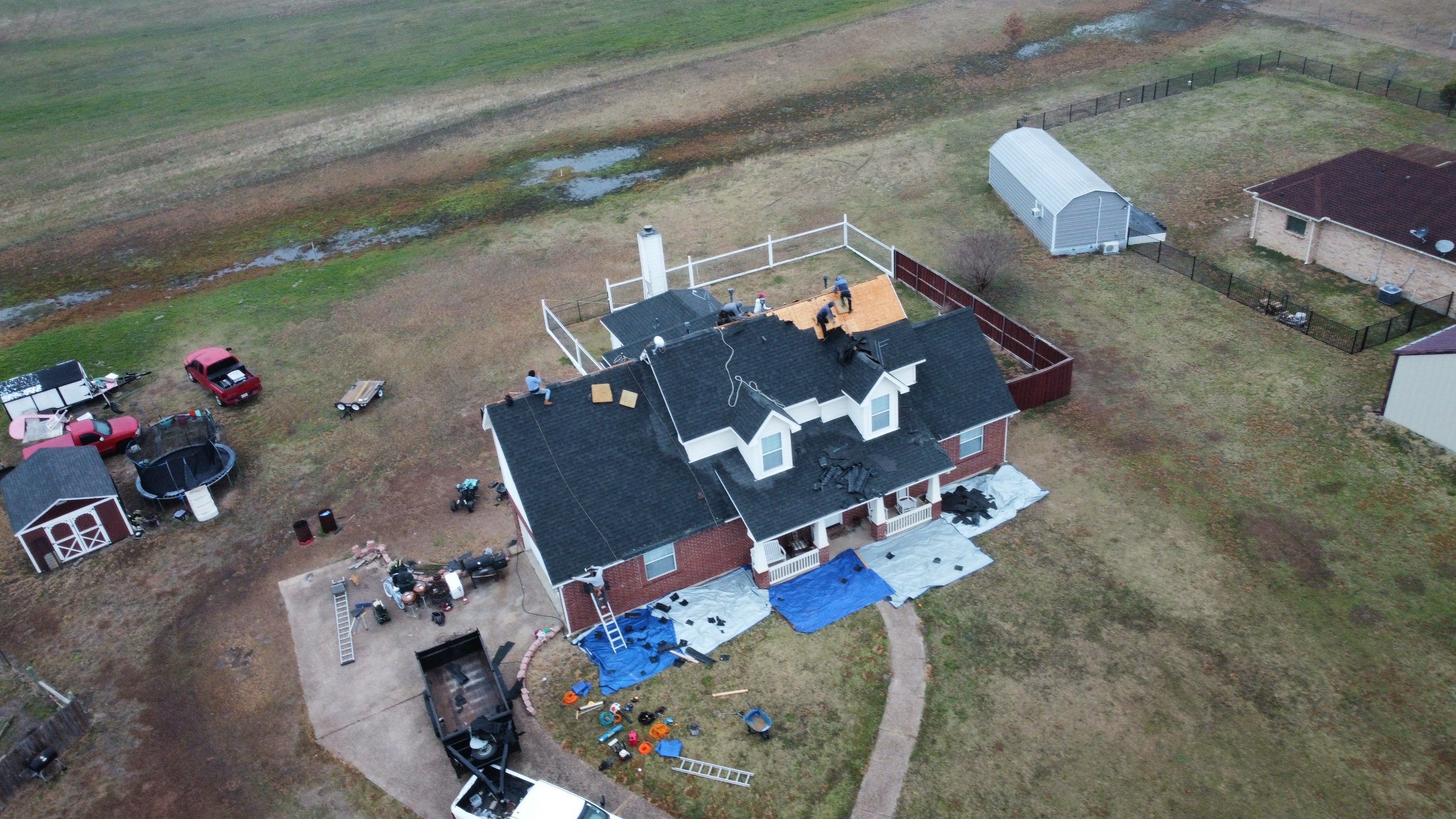 GAF HDZ - Weathered Wood  by Elite Roofing LLC