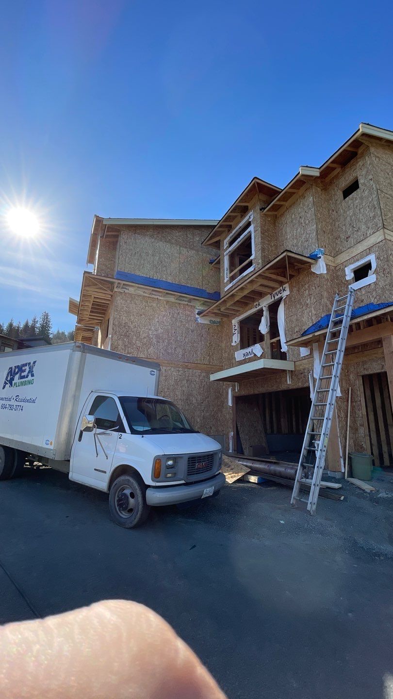 Residential Roofing Installation using OC Oakridge shingles by Top Notch Roofing Inc