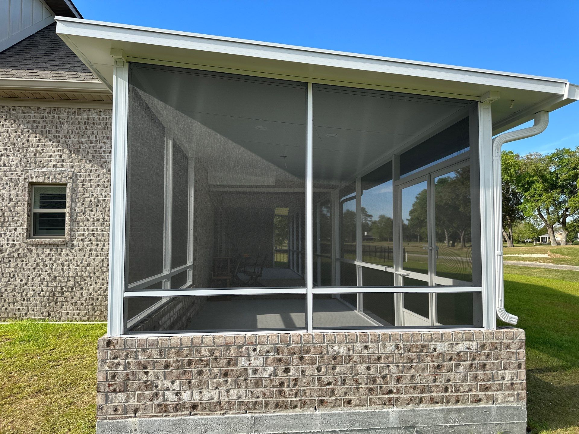 Fairhope, AL Screen Room by Titan Sunrooms
