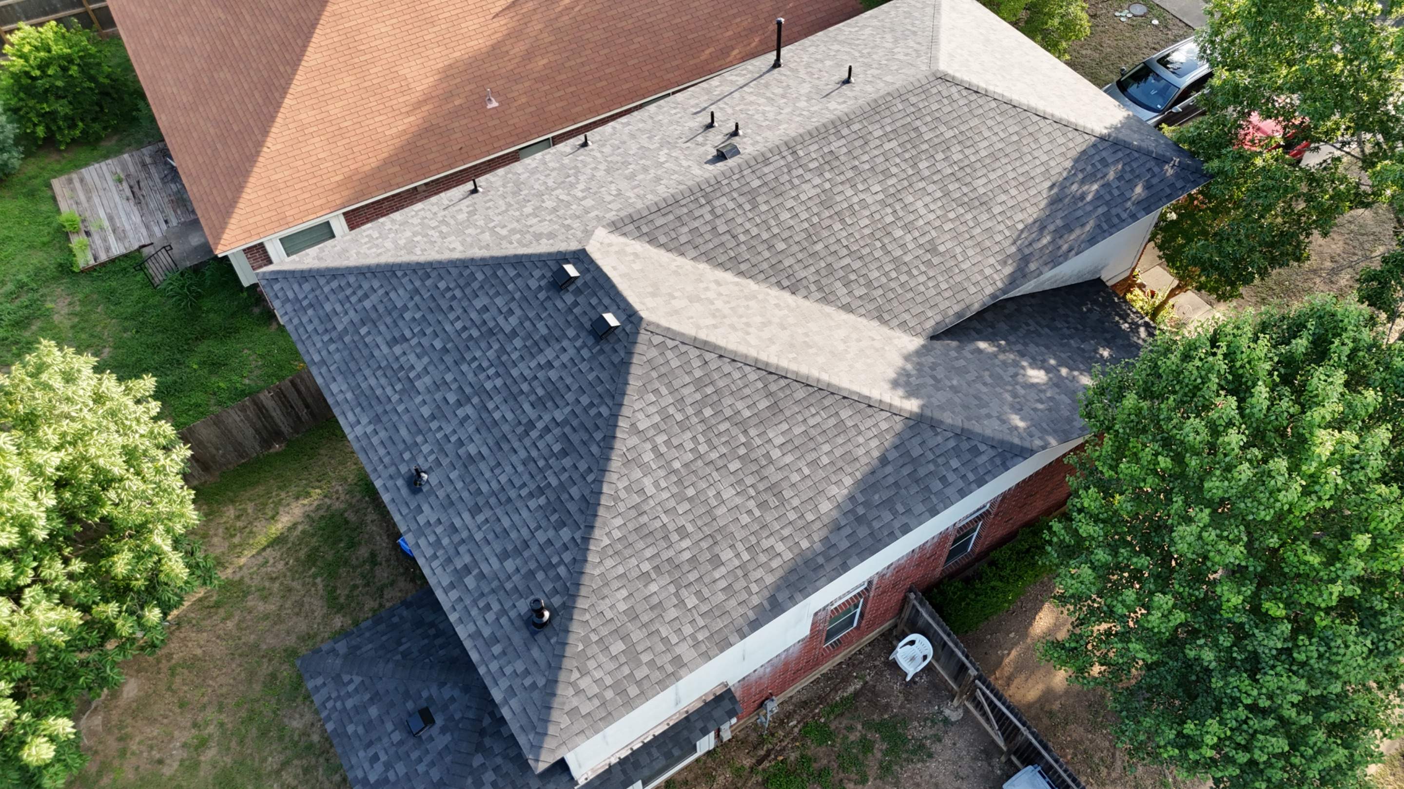 Onyx Black - Owens Corning TruDefinition Duration by RoofsOnly.com