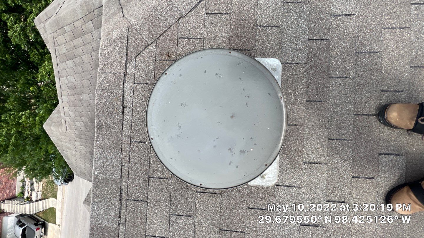 Residential Roof Replacement using Owens Corning 30 year Architectural Shingles by Premier Roofing and Contracting