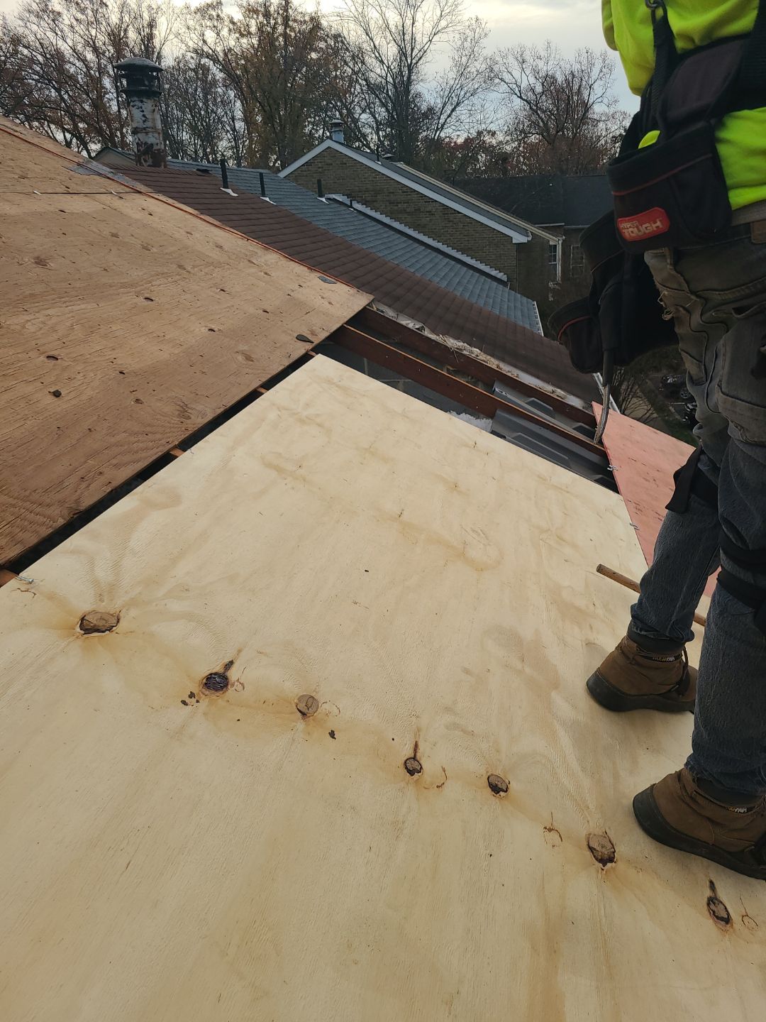 Springfield: Residential Roof Replacement with CertainTeed Landmark Pro in Max Def Burnt Sienna by RM Banning, Inc.