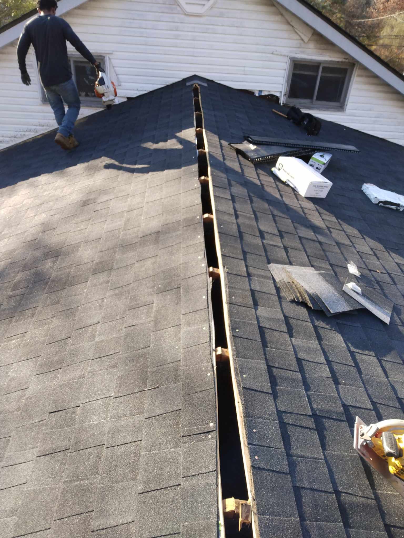 ATLAS PINNACLE COLOR: BLACK SHADOW DRIP EDGE: BLACK by Eagle Eye Roofing